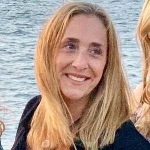 Meet your Posher, Carrie